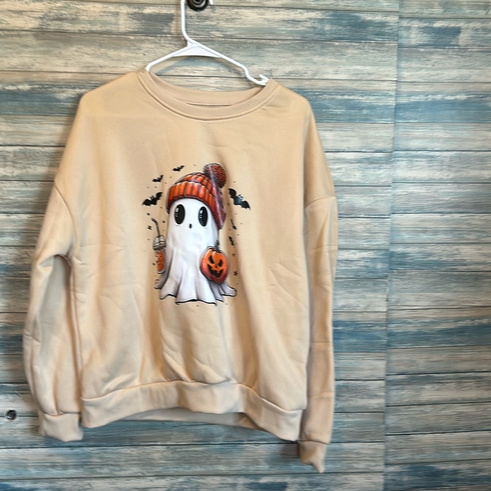 Sweatshirt sized medium Halloween ghost